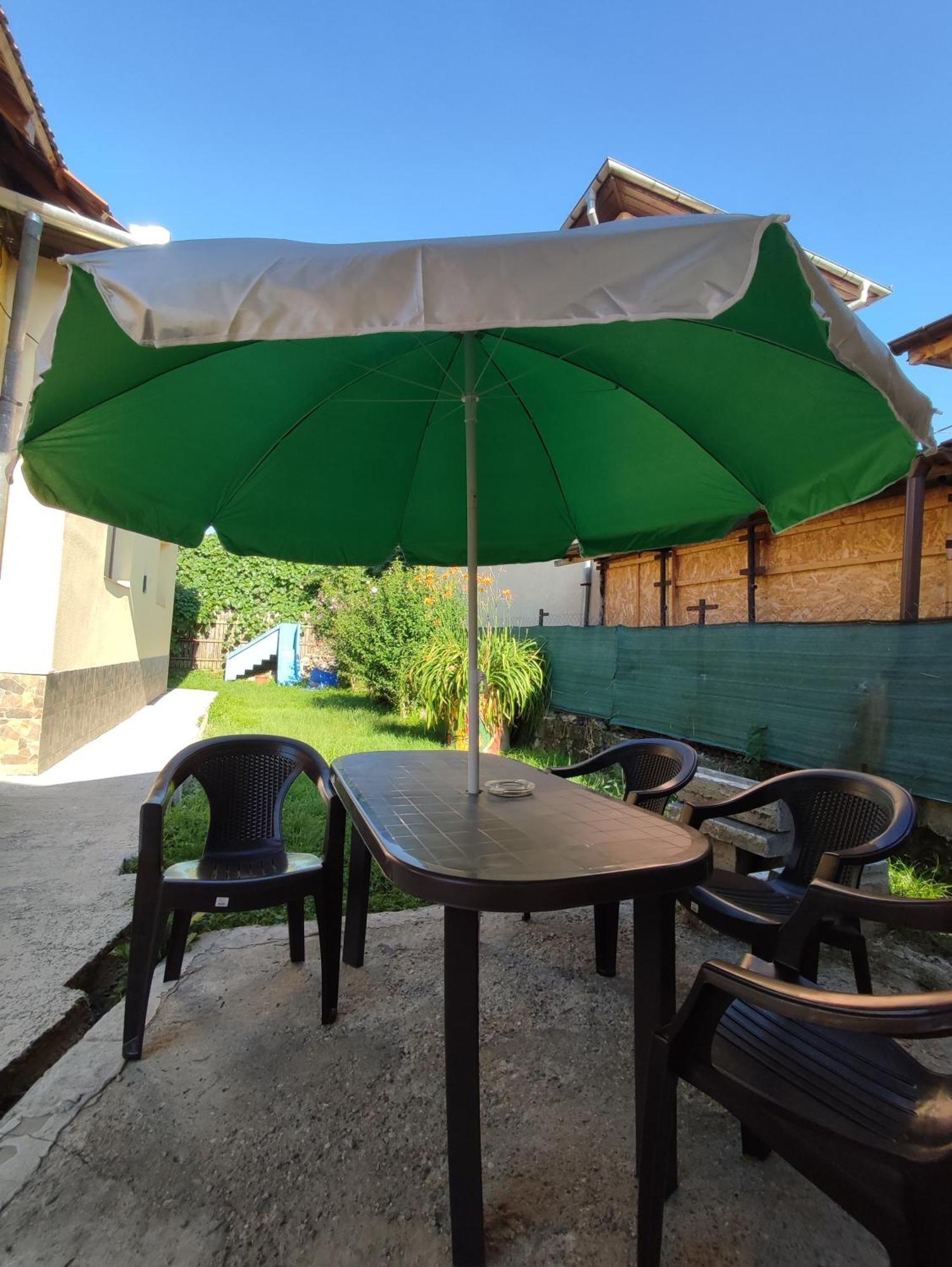 Central House Hotel Curtea De Arges Luaran gambar