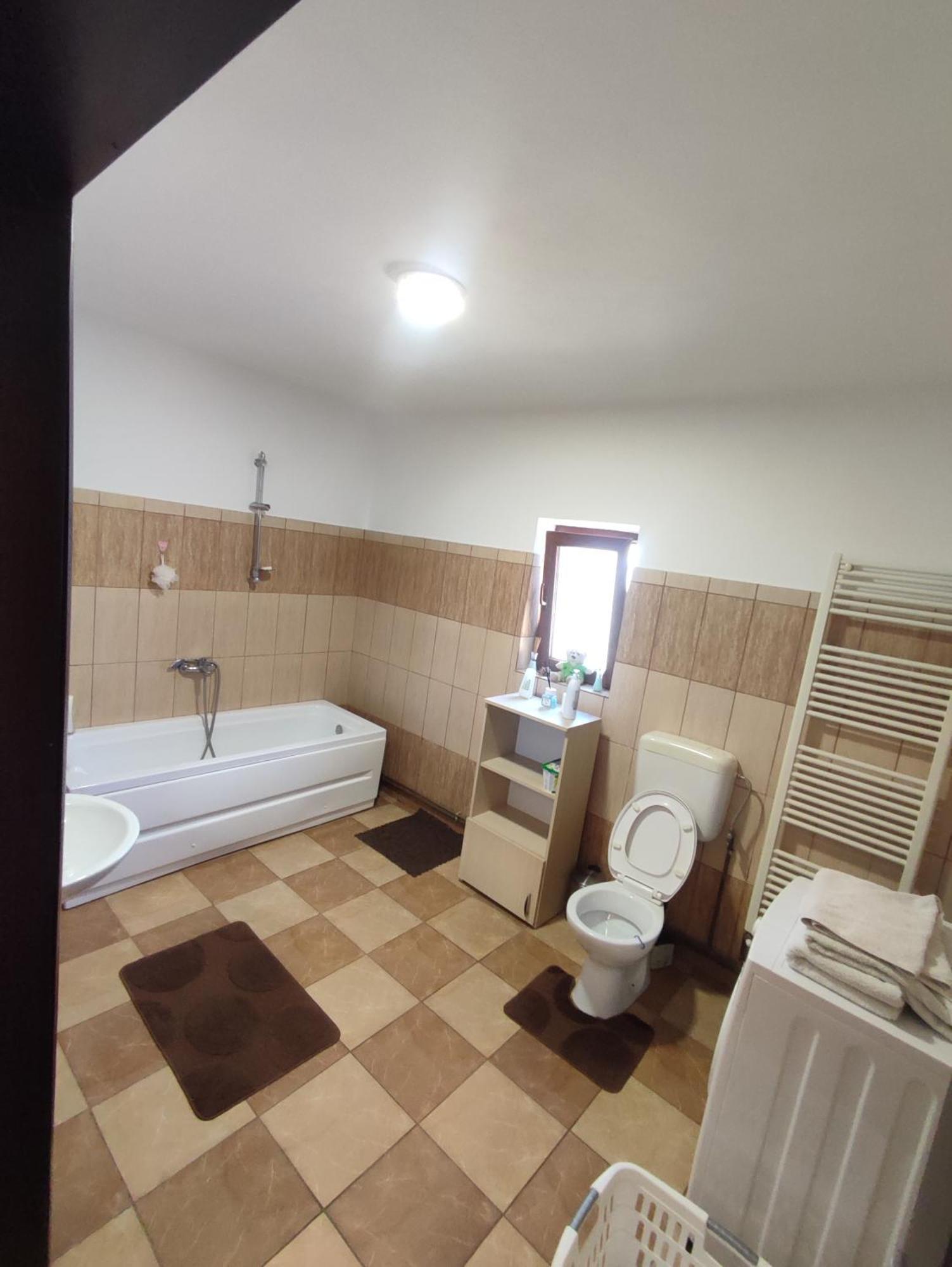 Central House Hotel Curtea De Arges Luaran gambar